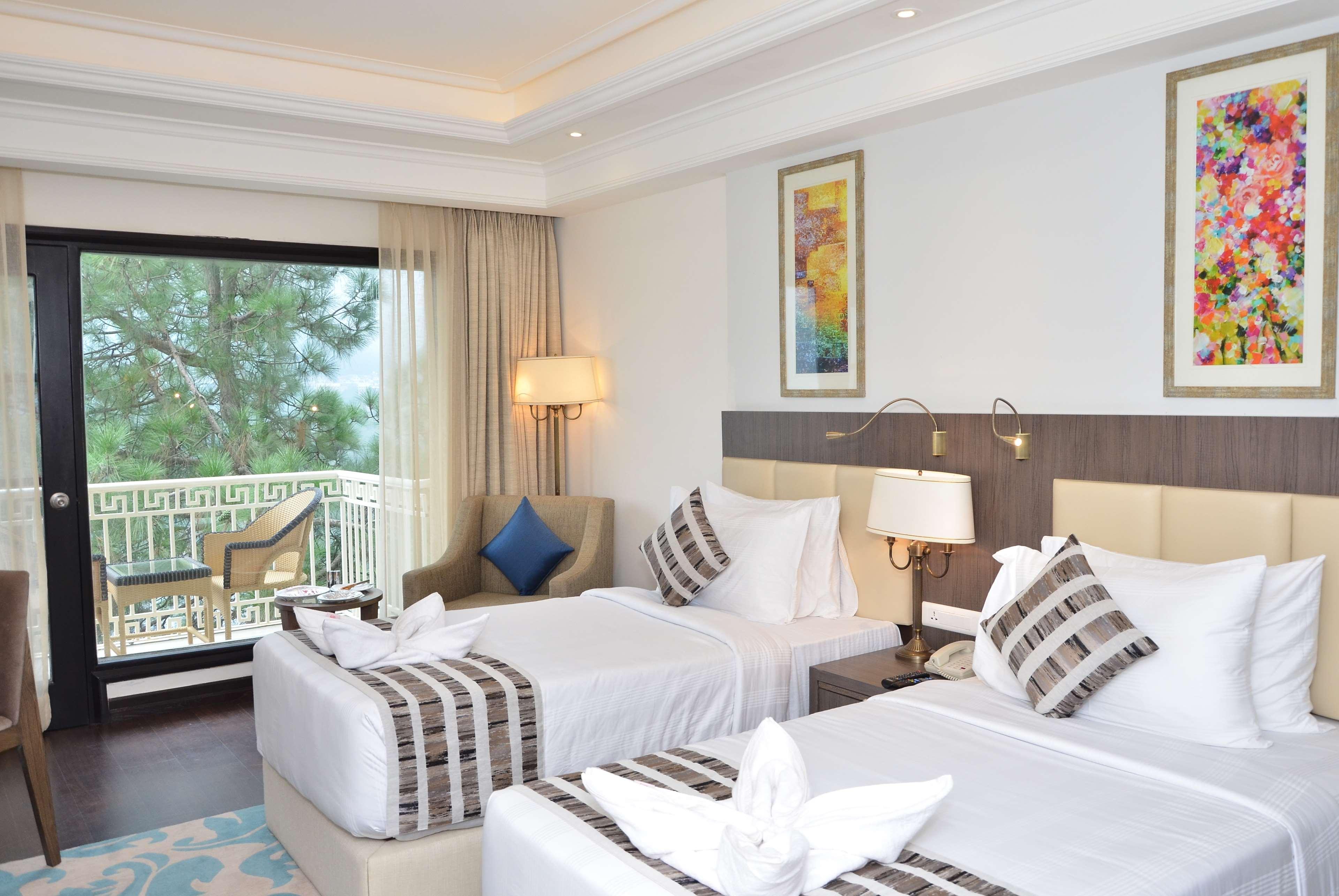 Ramada By Wyndham Kasauli Hotel Kültér fotó