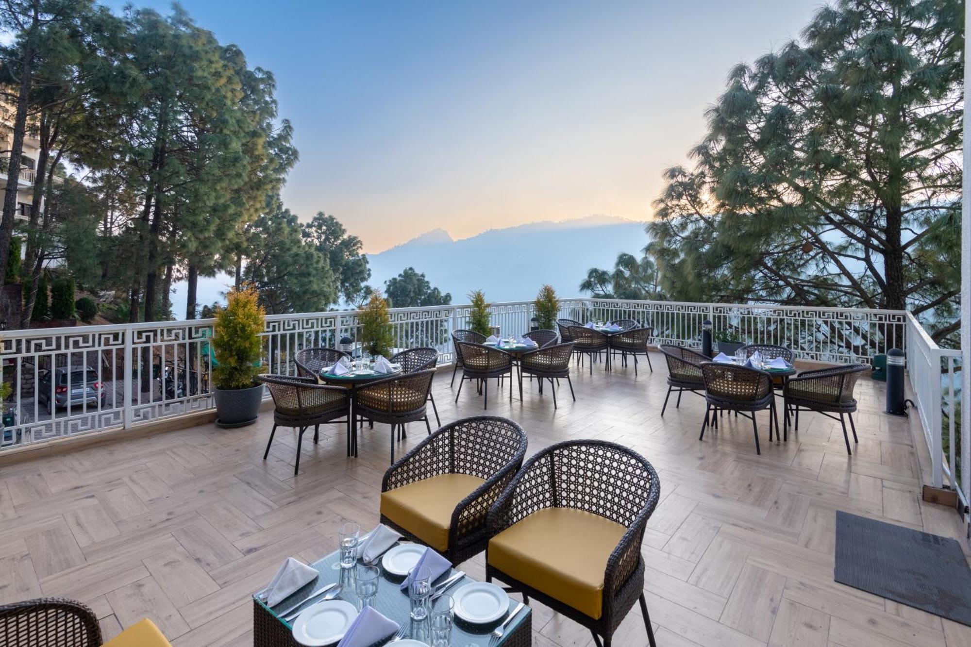 Ramada By Wyndham Kasauli Hotel Kültér fotó