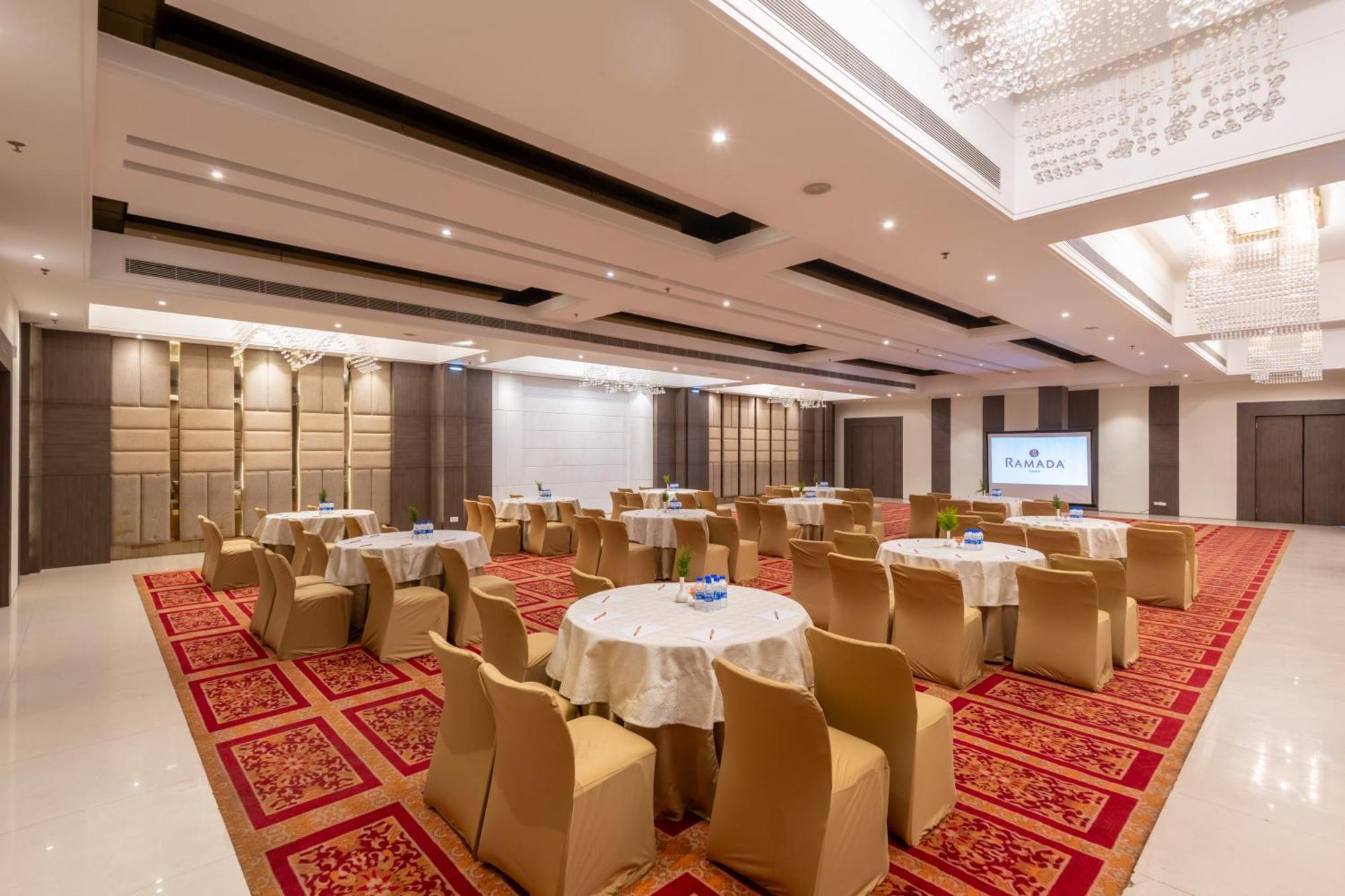 Ramada By Wyndham Kasauli Hotel Kültér fotó